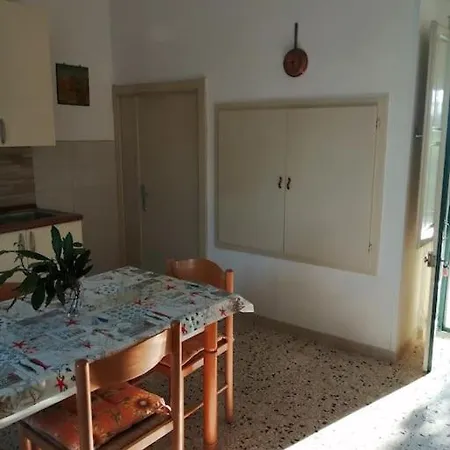 Tra Ulivi E Mare * Torre Suda