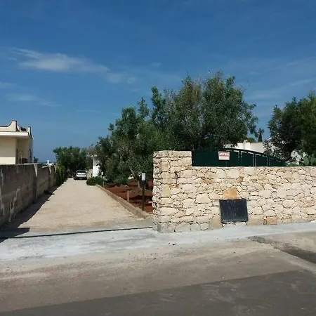 Tra Ulivi E Mare Сasa de vacaciones Torre Suda