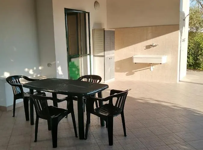 Tra Ulivi E Mare Ferienhaus